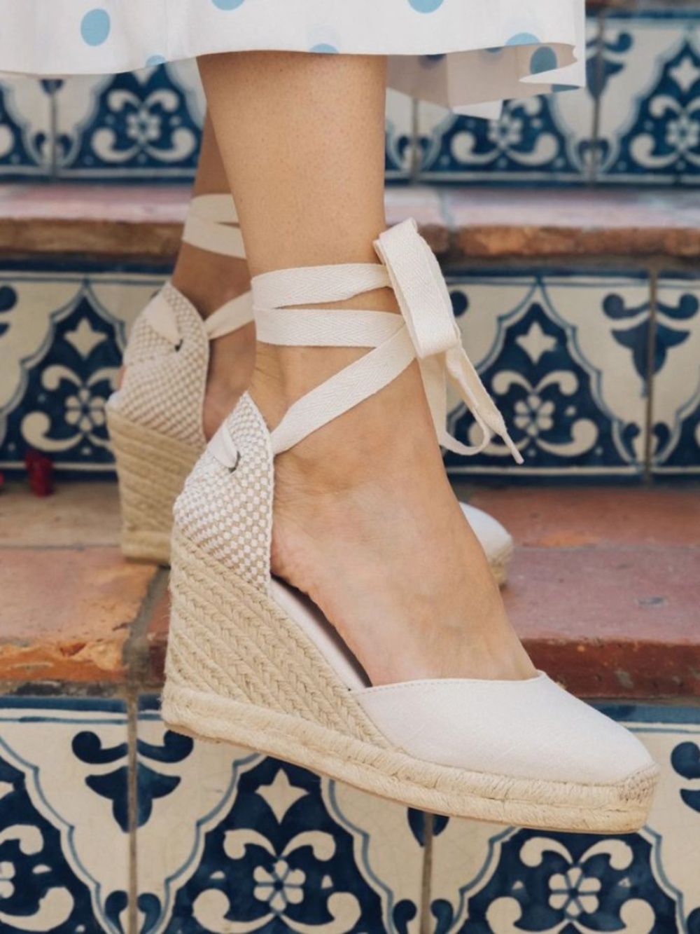 Women's Cream Espadrille Wedge Ankle-Tie Shoes - Picture 1 of 3